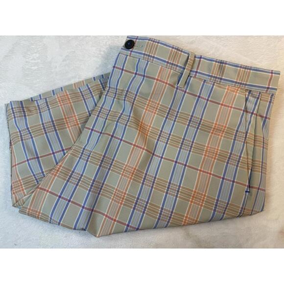 Tommy Bahama Other - Tommy Bahama Shorts Men’s Size 42 Relax Pleated Golf-Tennis Pickleball